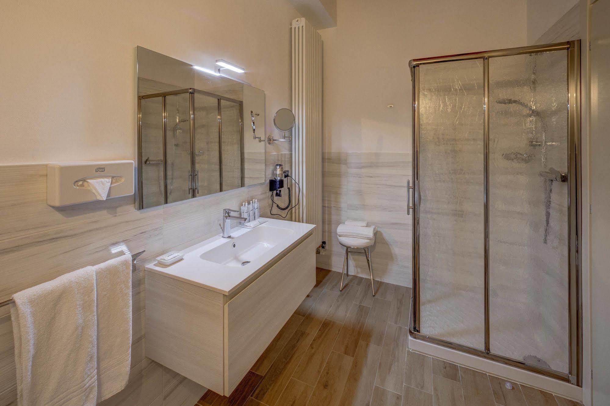 Cortaccia Sanvitale 3*