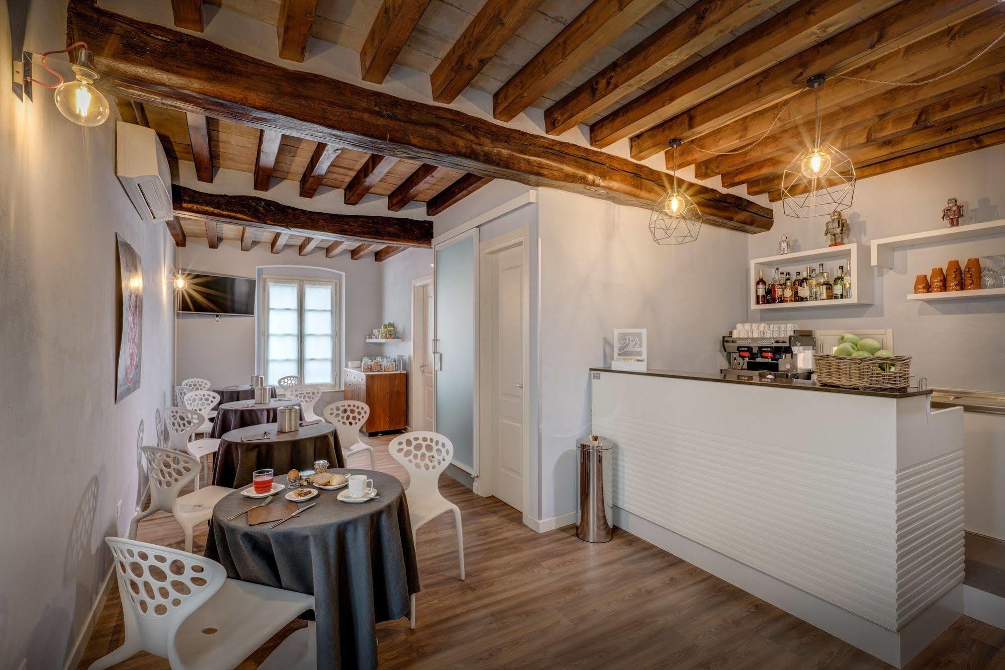 Cortaccia Sanvitale 3*